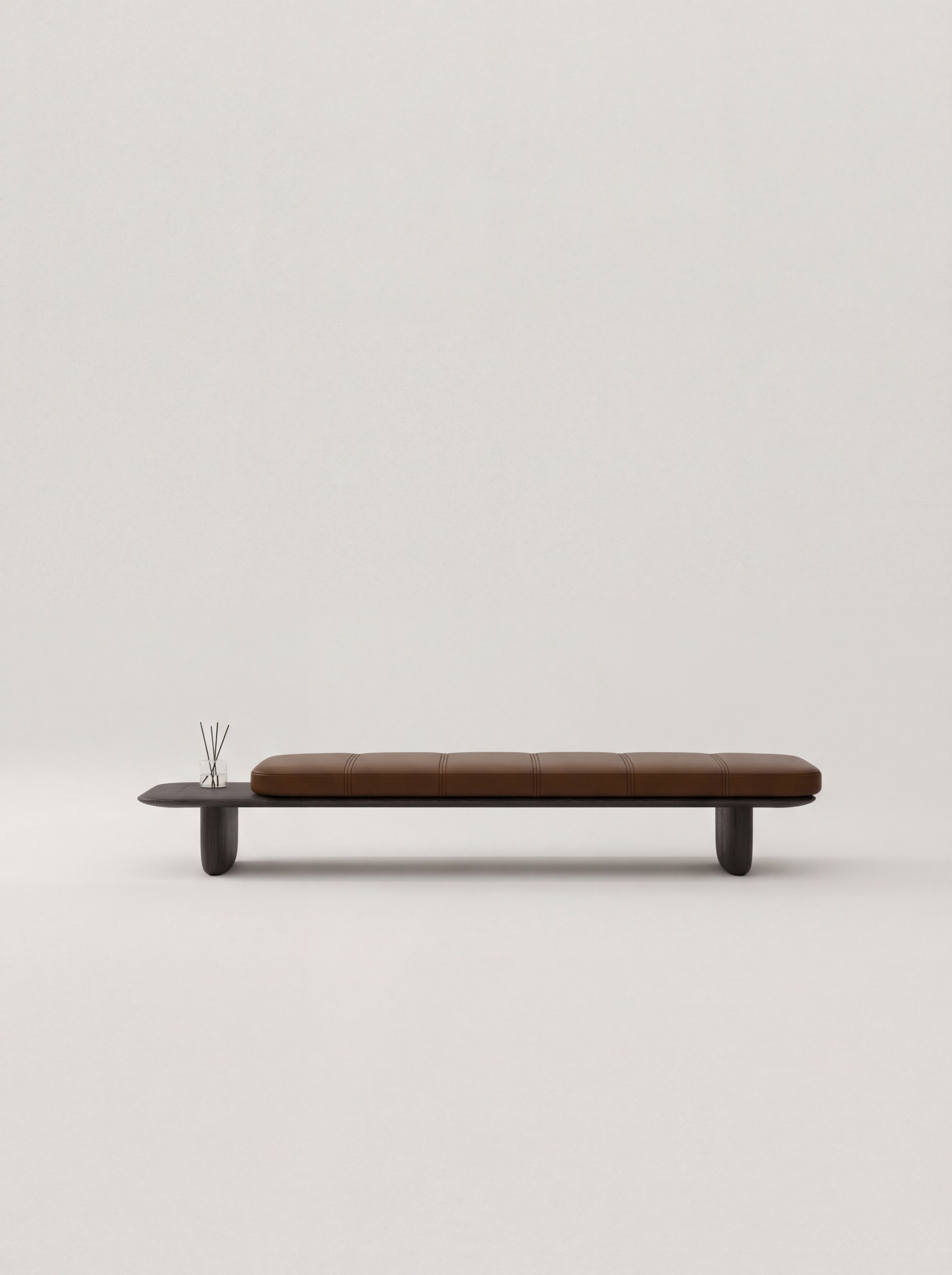 Kawa bench in brown leather
