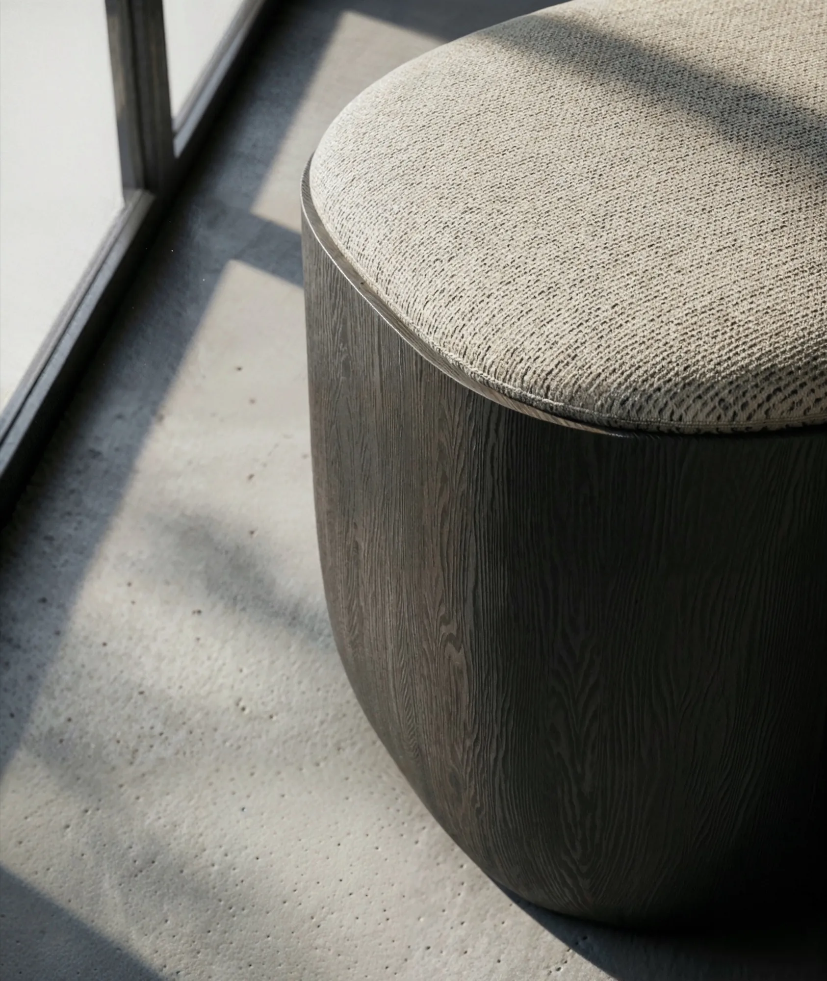 Cushion weave and eased oak edge