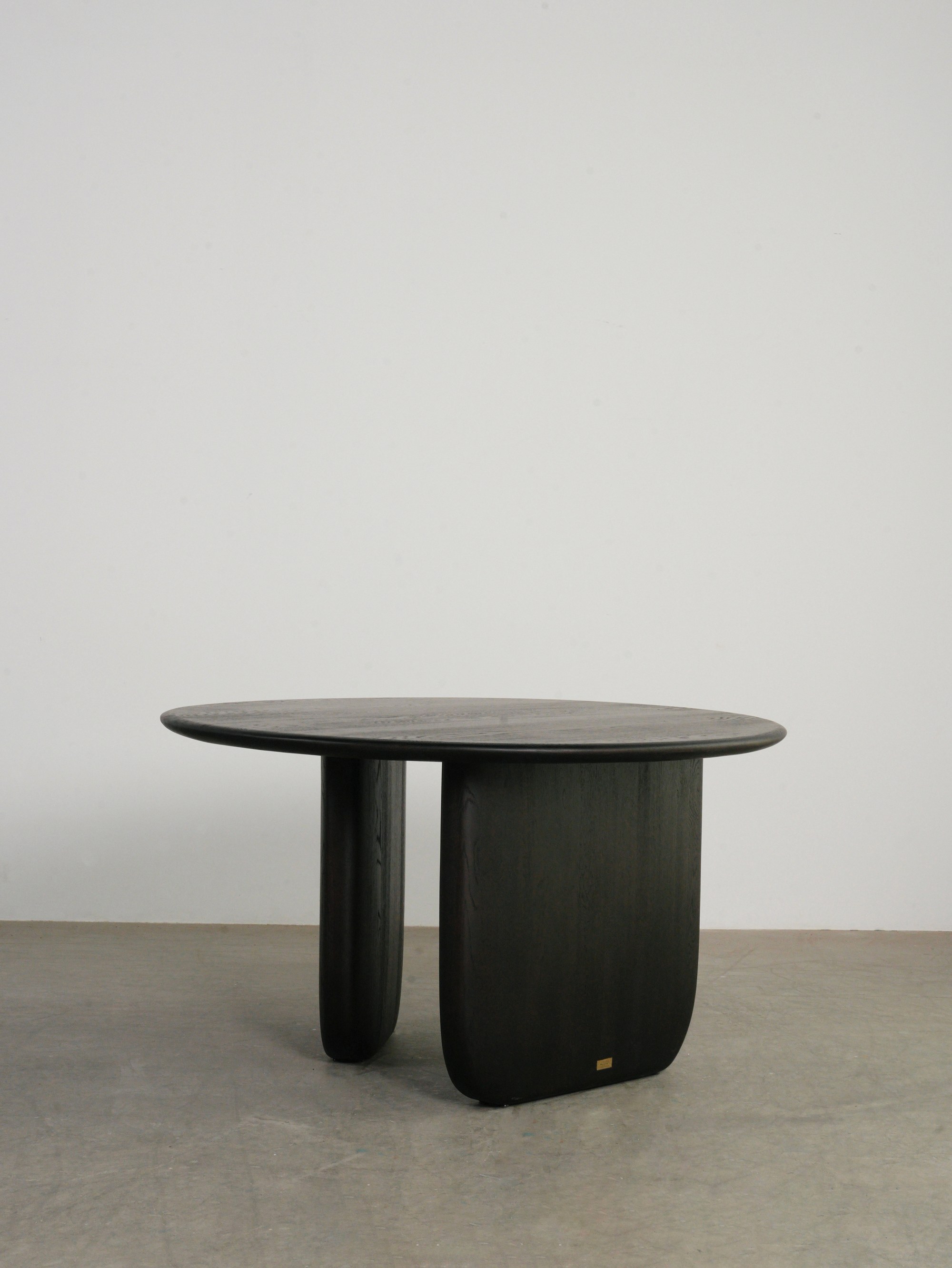 Maru Dining Table, front elevation