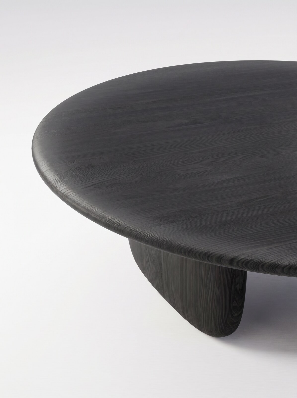 Tsuki Coffee Table — edge grain detail